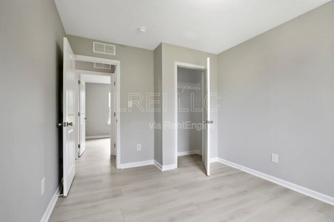 Building Photo - 222 Mud Hen Dr