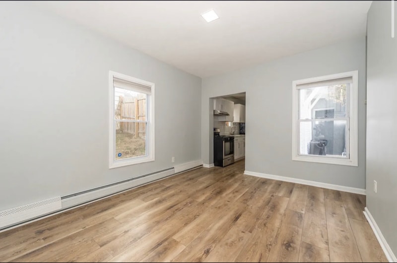 Building Photo - 93 Front St