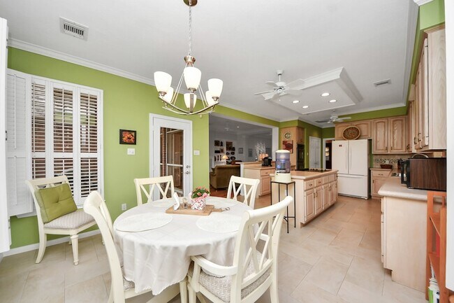 Building Photo - 19 Wild Meadow Ct