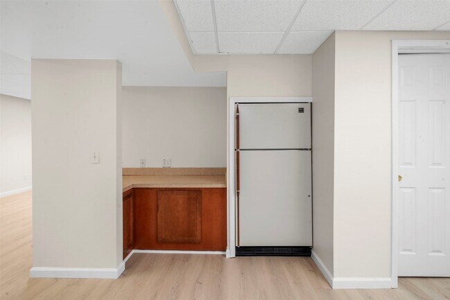 Building Photo - 791 Foxwick Dr