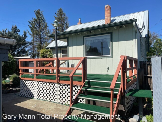 Building Photo - 4 br, 2 bath House - 50 Fir ST S