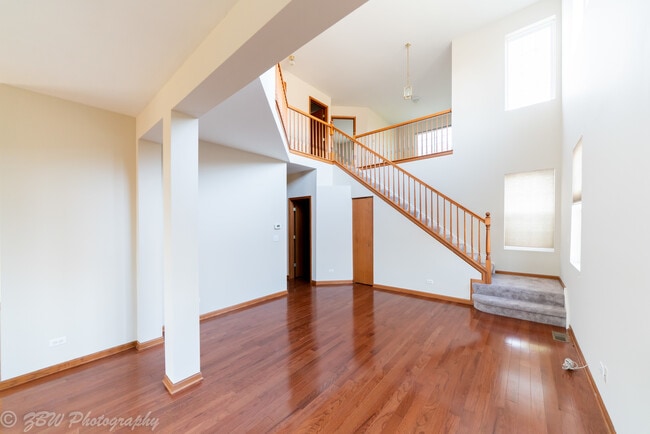 Building Photo - 850 County Line Rd