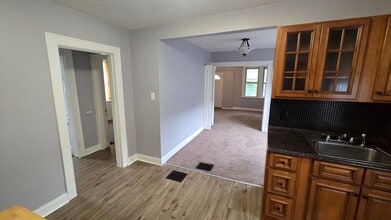 Building Photo - 9109 Argyle Ave