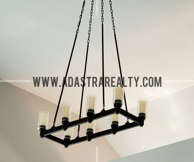 Building Photo - Gorgeous Updated Home in Blue Valley, South Overland Park-Available in APRIL!!