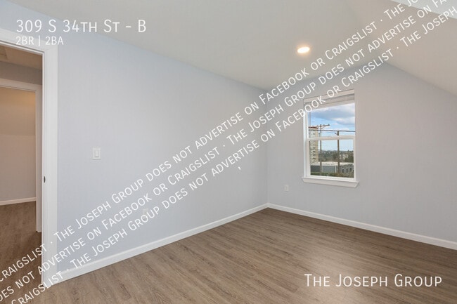 Building Photo - 309 S 34th St