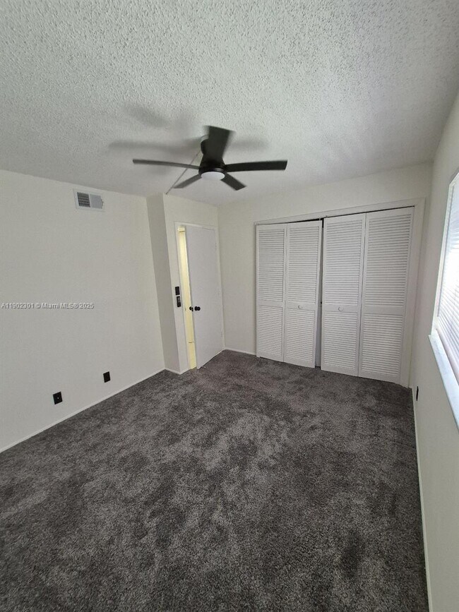 Building Photo - 5100 SW 64th Ave