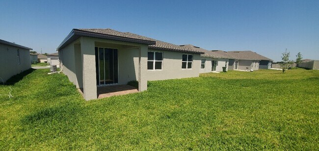 Building Photo - 4-Bedroom, 2.-Bathroom in Winter Haven ***MOVE-IN SPECIAL/50% OFF 2ND MONTH***
