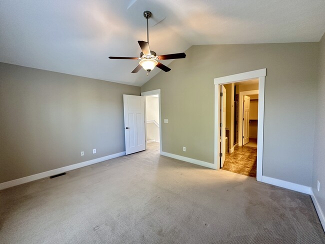 Building Photo - 1748 Winford Dr