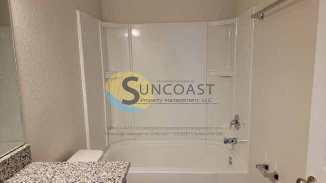 Building Photo - Beautiful 2BR/2BA Unit! Ready!