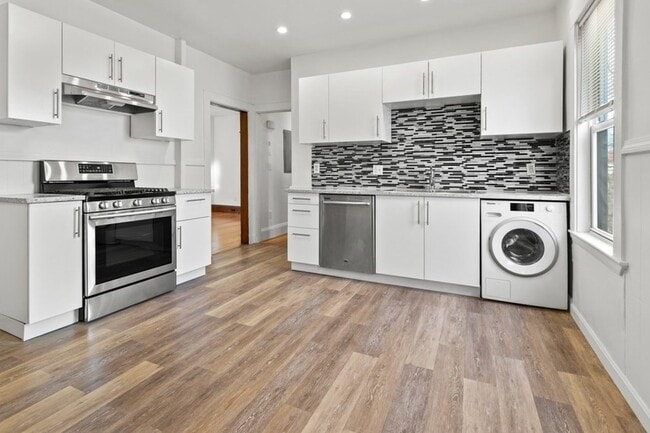 Primary Photo - 87 Bailey St