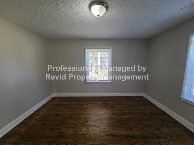 Building Photo - 1419 Depass Rd