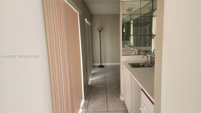 Building Photo - 10628 SW 118th Pl