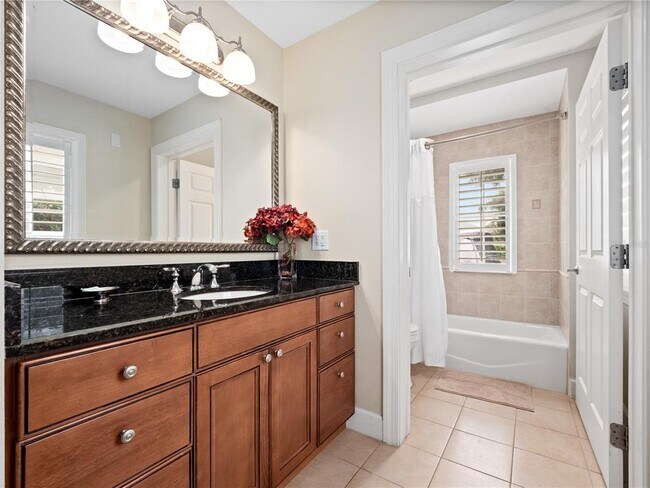 Building Photo - 1368 Centre Ct Ridge Dr