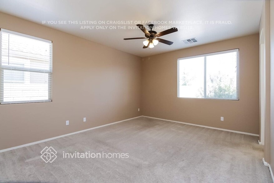 Building Photo - 4962 E Longhorn St