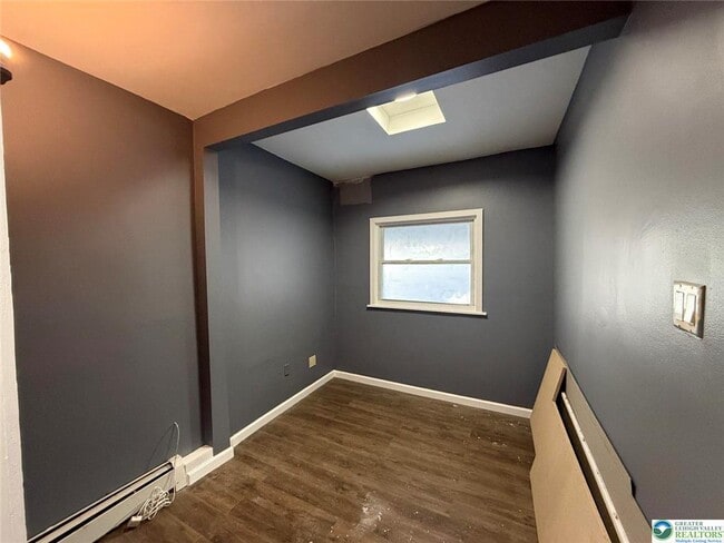 Building Photo - 301 Penn St