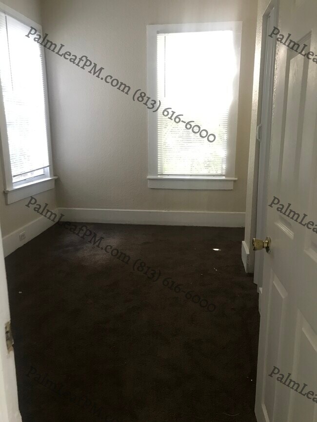 Building Photo - 1818 W 4th St