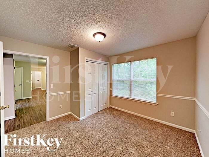 Building Photo - 10697 Tara Village Way