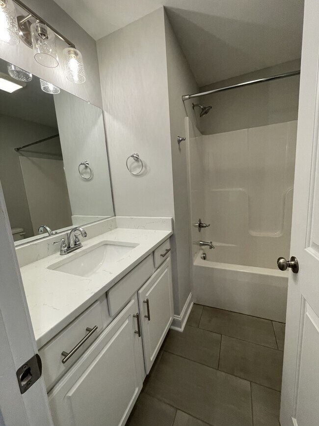 Building Photo - 1178 Commonwealth Cir