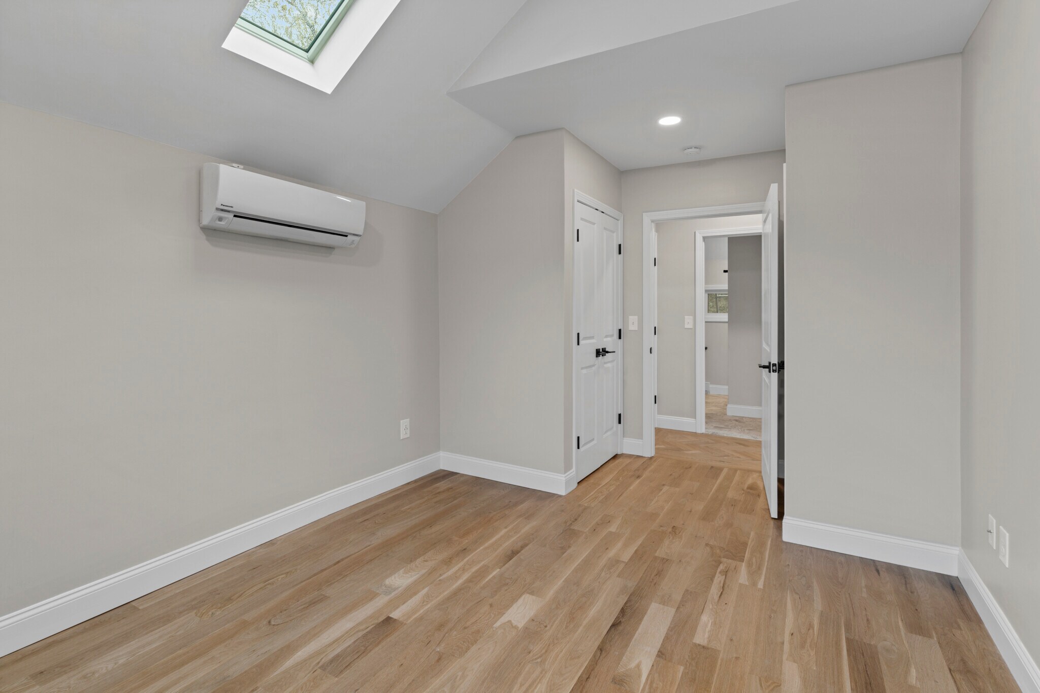 Building Photo - 376 Arnolds Neck Dr