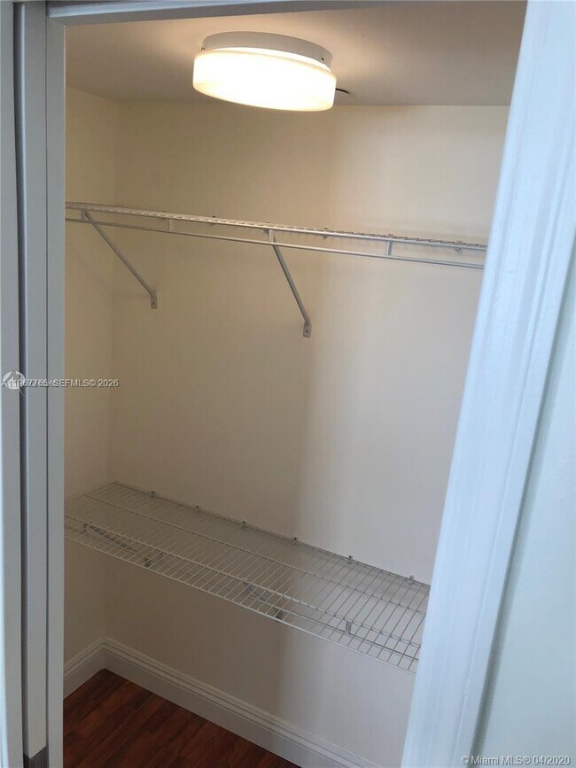 Building Photo - 6917 Collins Ave