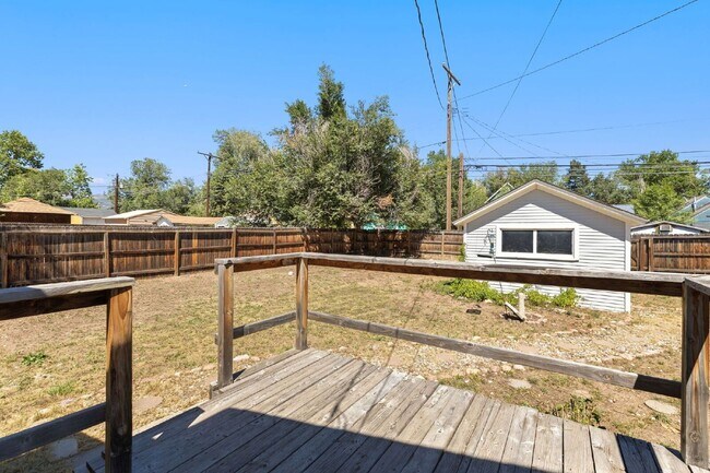 Building Photo - 1704 W Cucharras St