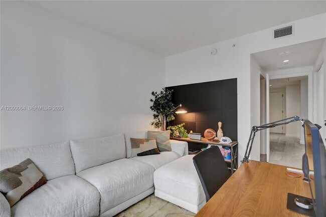 Building Photo - 45 SW 9th St