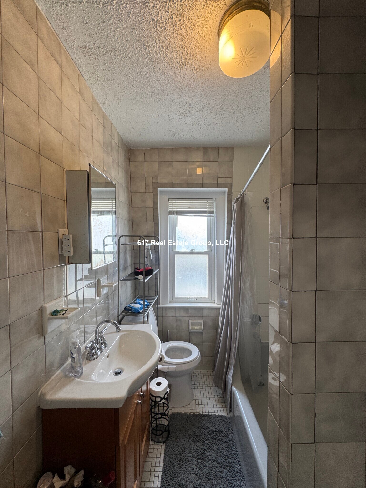 Building Photo - 27 Athol St