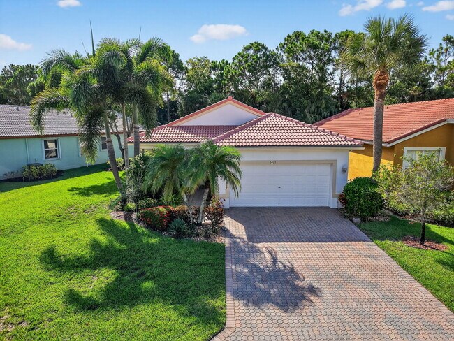 Building Photo - 8403 Siciliano St