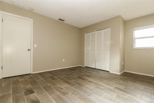 Building Photo - 1124 Danny Dr