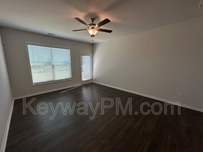 Building Photo - 4150 Thimbleberry Dr