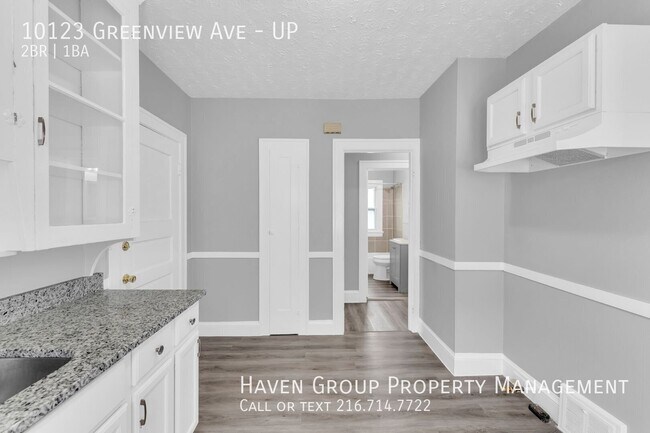 Building Photo - 10123 Greenview Ave