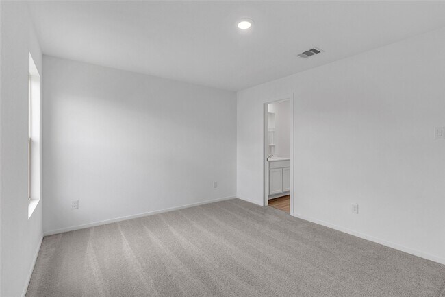 Building Photo - 18699 Cepagatti Dr