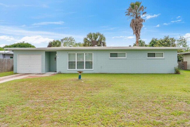 Building Photo - 4 Adkinson Dr