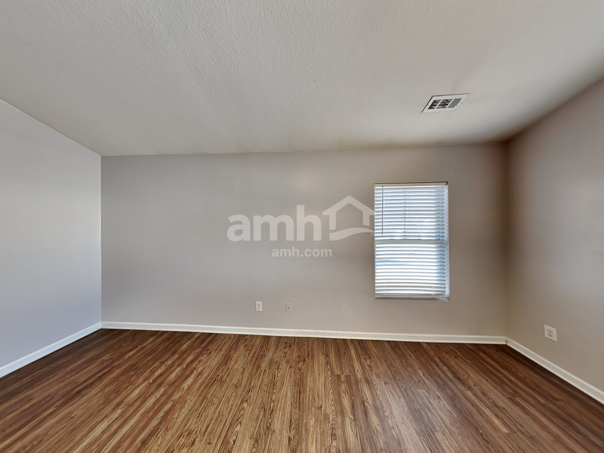 Building Photo - 2021 Sonoma Valley Dr