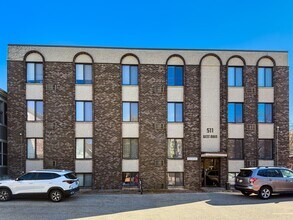 Building Photo - Studio Apartment on Main Street Downtown Madison