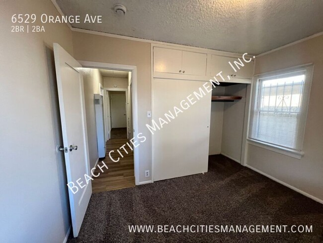 Building Photo - Large 2 Bedroom Home In North Long Beach