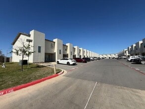 Building Photo - THE DORADO CONDOMINIUMS