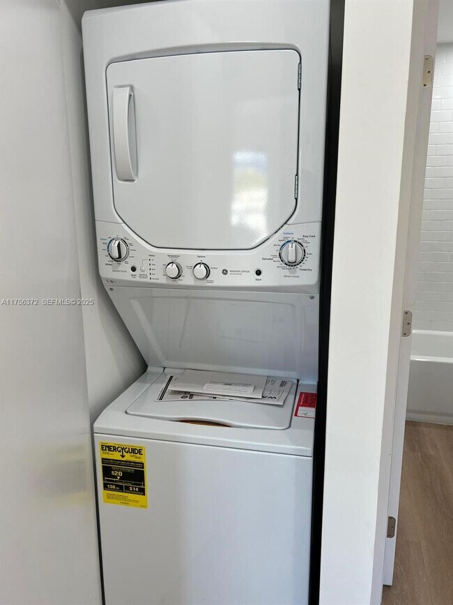 Building Photo - 4227 NW 5th St