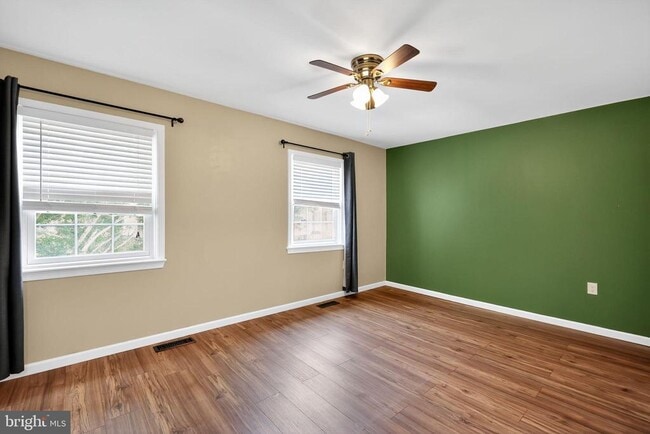 Building Photo - 680 Azalea Dr