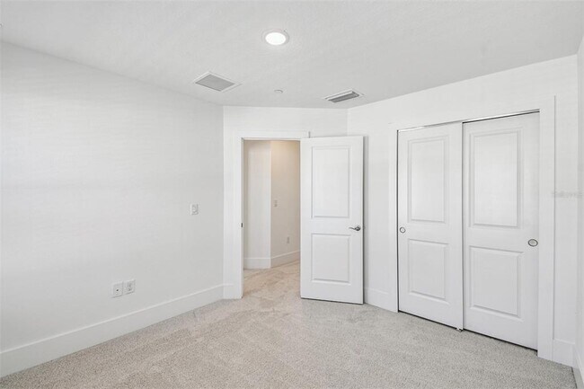 Building Photo - 1951 Risby Aly