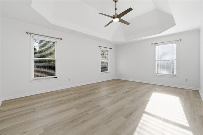 Building Photo - 1150 River Overlook Dr NW