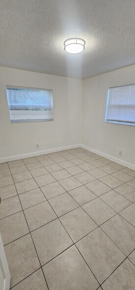 Building Photo - 2780 NW 14th St