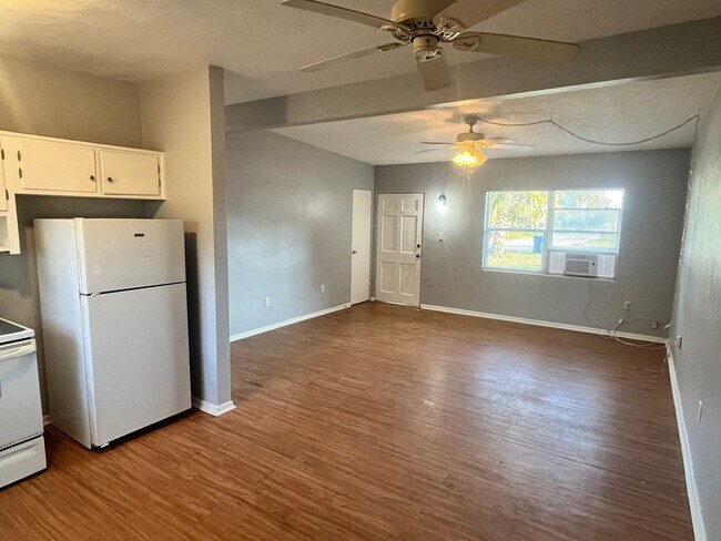 Building Photo - 2338 Shenandoah Rd