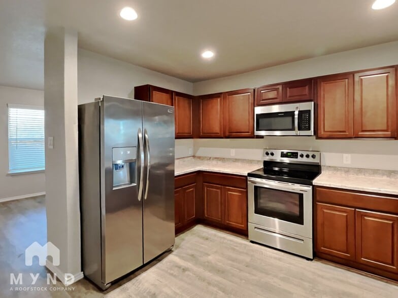 Building Photo - 7415 Twin Pine Ct