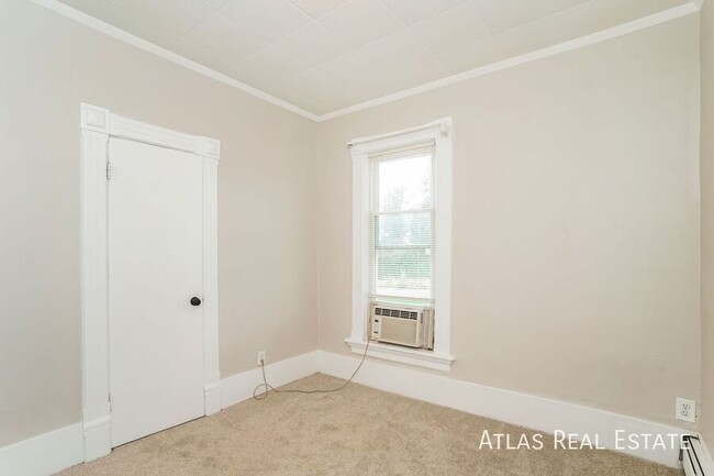 Building Photo - Charming 1 bedroom with a Bonus Room! Bran...