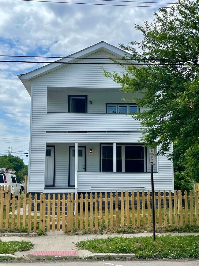 Building Photo - 411-413 S Glenwood Ave