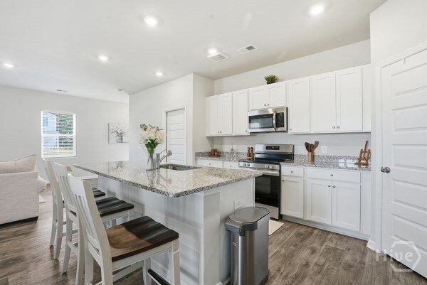 Building Photo - 100 Amethyst Dr