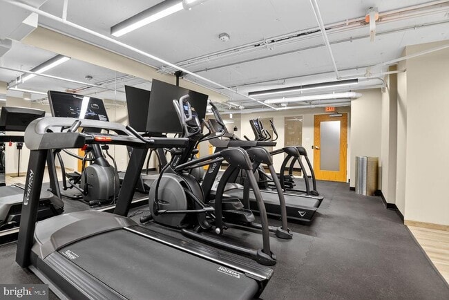 Building Photo - 1808 Old Meadow Rd