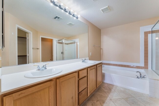 Building Photo - Beautiful, upgraded 2 story townhouse unit...