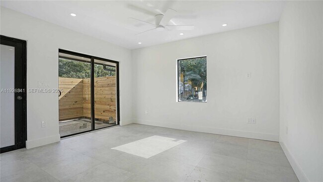 Building Photo - 1119 W Las Olas Blvd